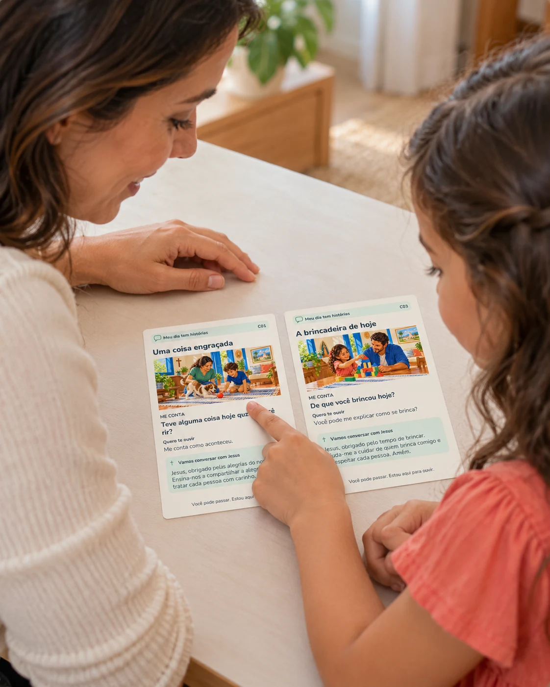 Cena ilustrativa de mãe e filha escolhendo uma carta na mesa.